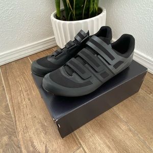 Pearl Izumi Quest Road Cycling Shoe (Mens) w/delta cleats - Peloton shoe